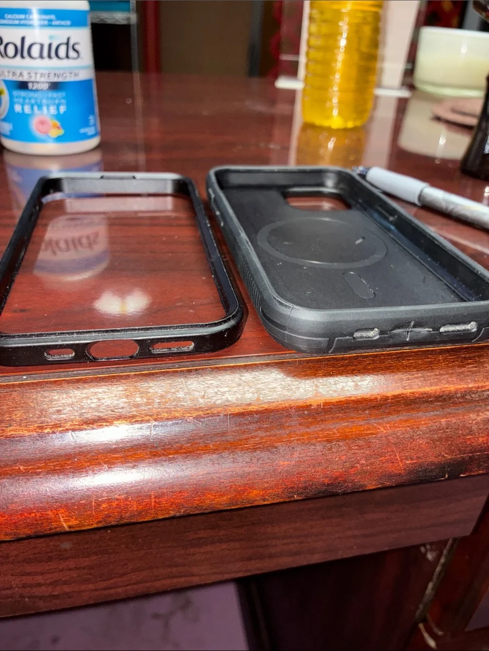 Black Magnetic-Compatible iPhone 16e Case